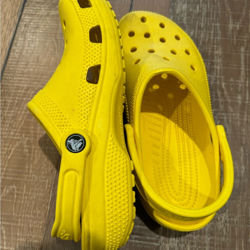 Crocs - Picture 2 of 3